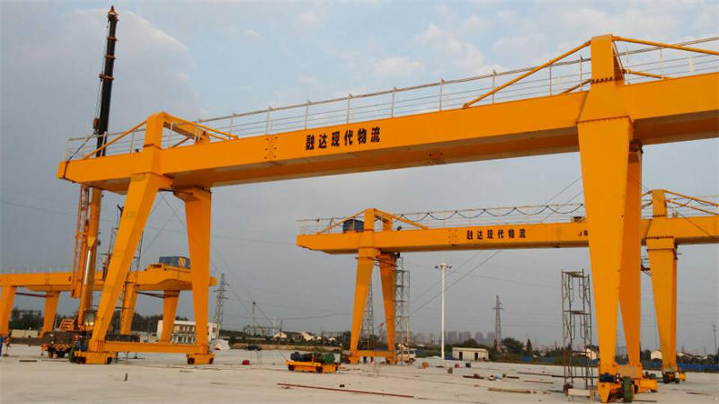 MG門式起重機(jī)融達(dá)物流.jpg MG門式起重機(jī)融達(dá)物流.jpg