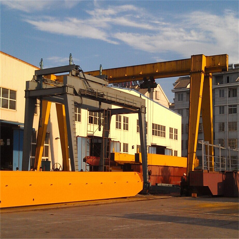 雙梁液壓門(mén)式起重機(jī).jpg 雙梁液壓門(mén)式起重機(jī).jpg